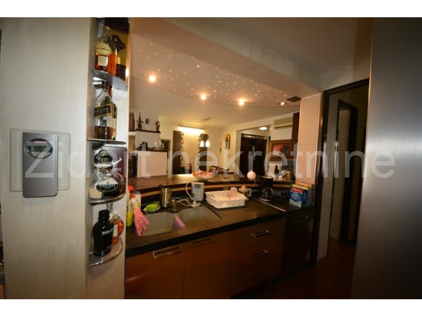 Квартира, 1087 м², 288 000$ — FAKTOR